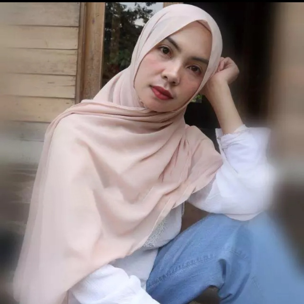 Elegant Cream Hijab